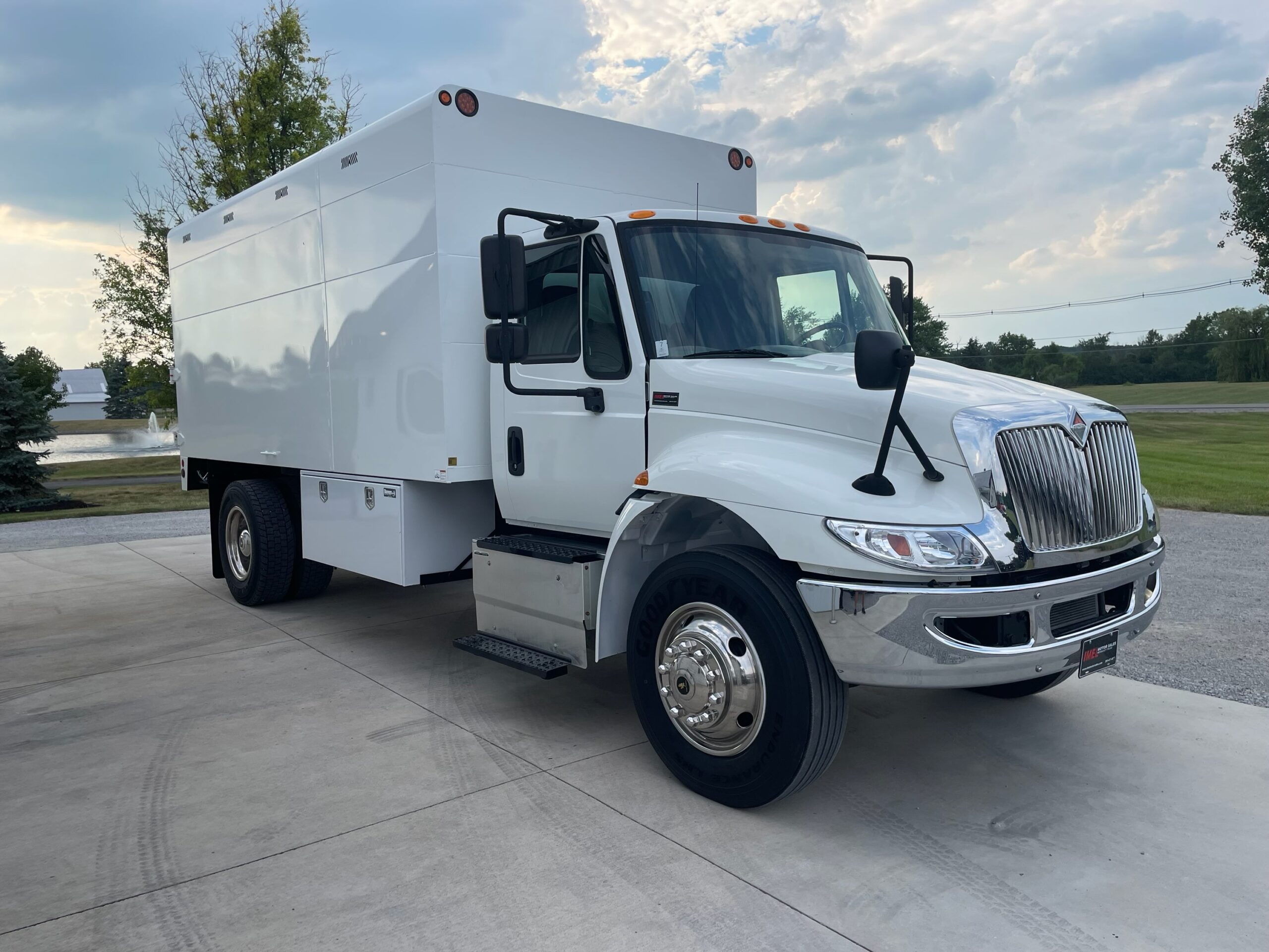 IH chipper truck for sale