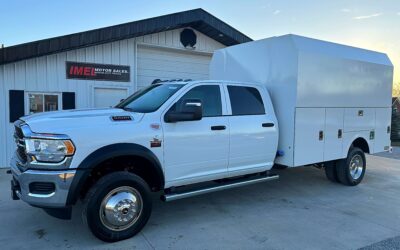 enclosed service truck