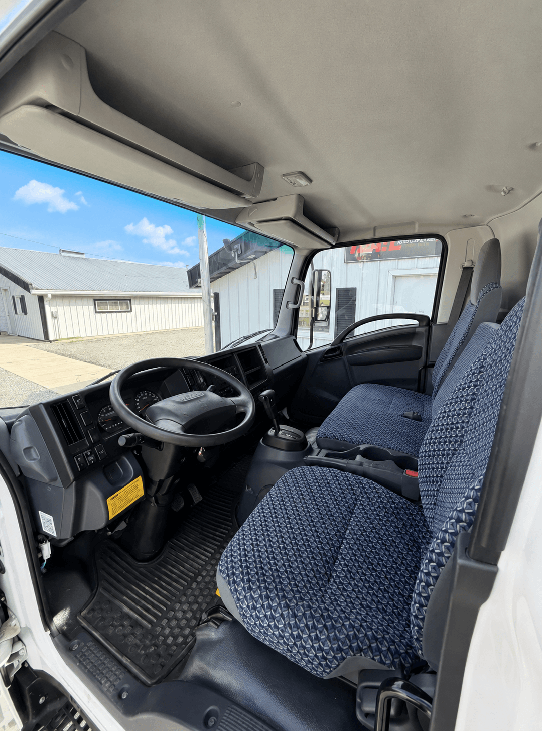 2024 Isuzu NRR Custom Junk Removal Body
