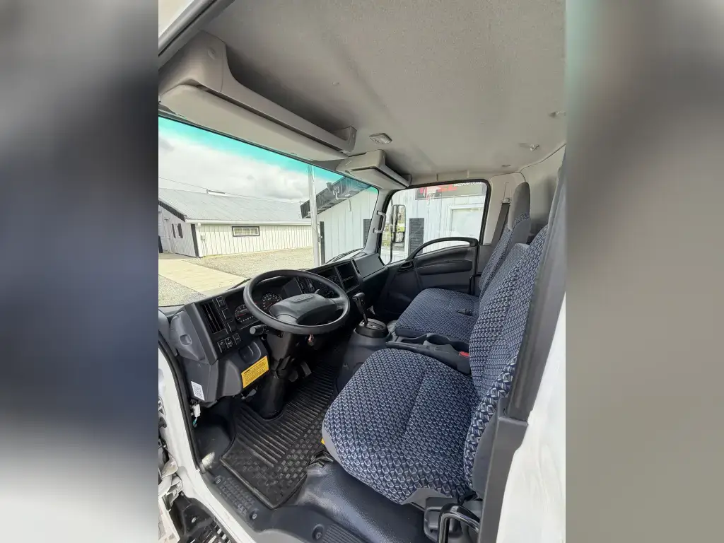 2024 ISUZU NRR 19,500GVW 12′ JUNK REMOVAL CUSTOM BODY