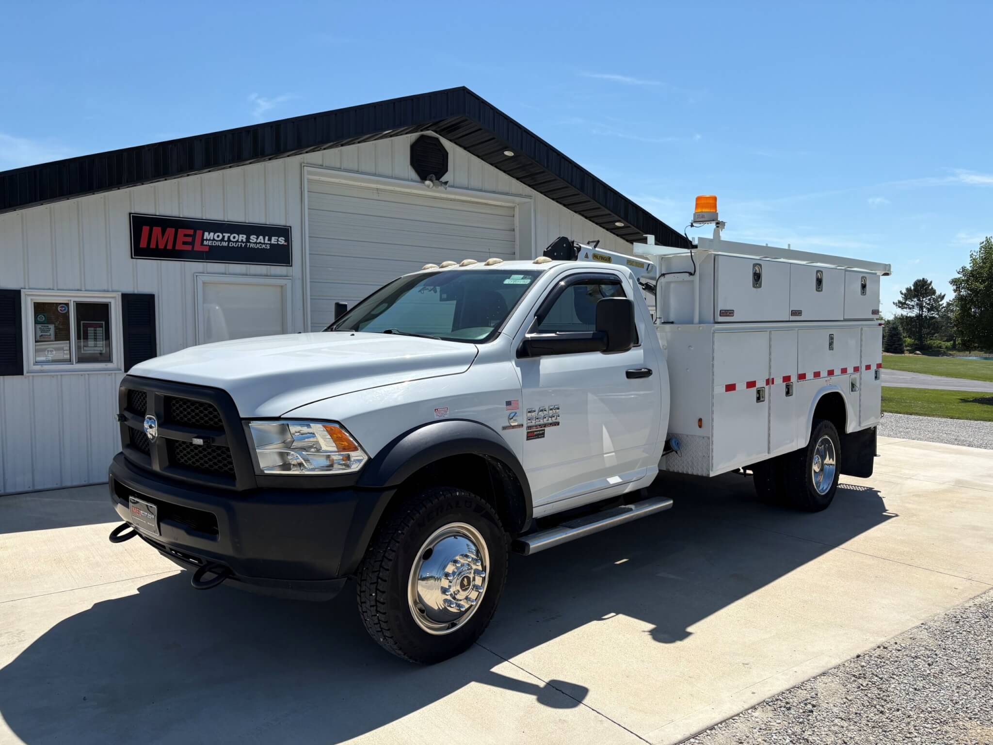 2014 Ram 5500 Regular Cab 4×4 with Crane